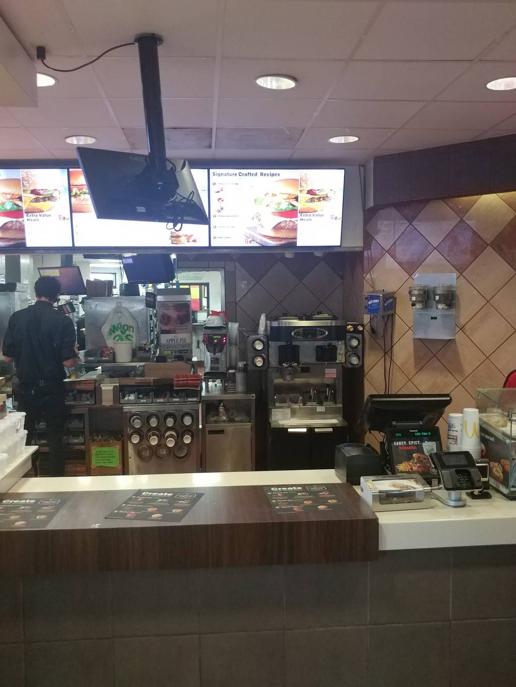 McDonalds | cafe | 3800 W Linda Vista Blvd, Tucson, AZ 85742, USA | 5207445370 OR +1 520-744-5370