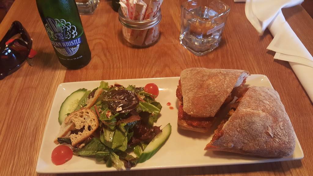 Piazza Bistro | restaurant | 94 George St, Oakville, ON L6J 1H6, Canada | 9056180255 OR +1 905-618-0255