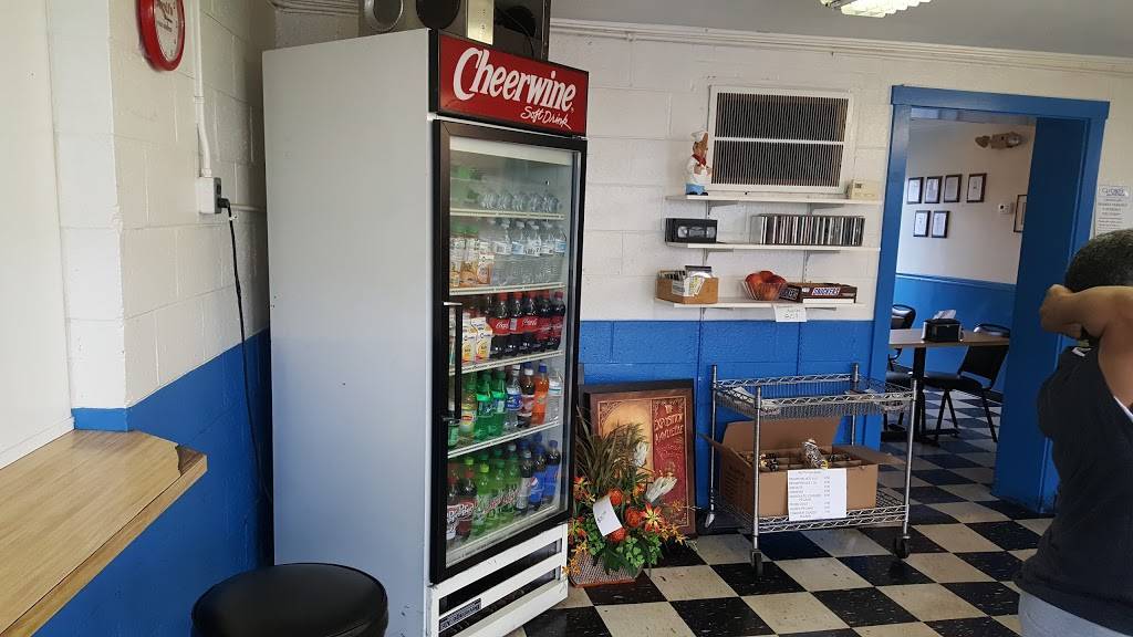 Oscars Fine Food | restaurant | 427 S Wrenn St, High Point, NC 27260, USA | 3368832824 OR +1 336-883-2824