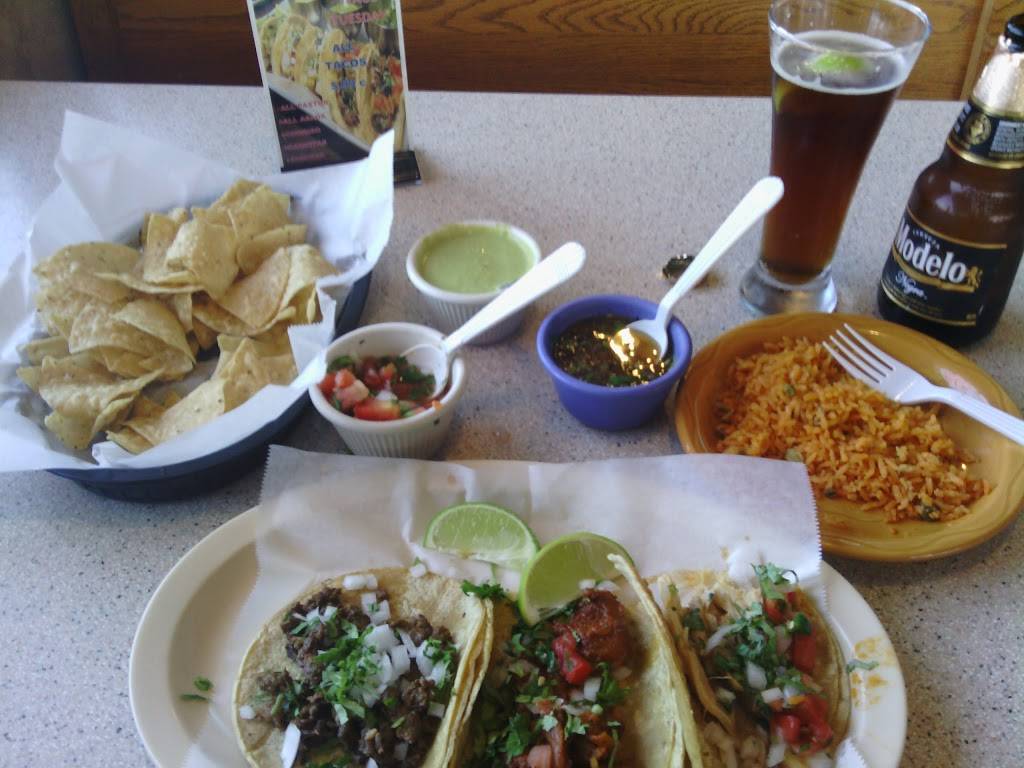 Casa Chapala’s Grill | restaurant | 34 N Elmhurst Rd, Wheeling, IL 60090, USA | 2246760555 OR +1 224-676-0555