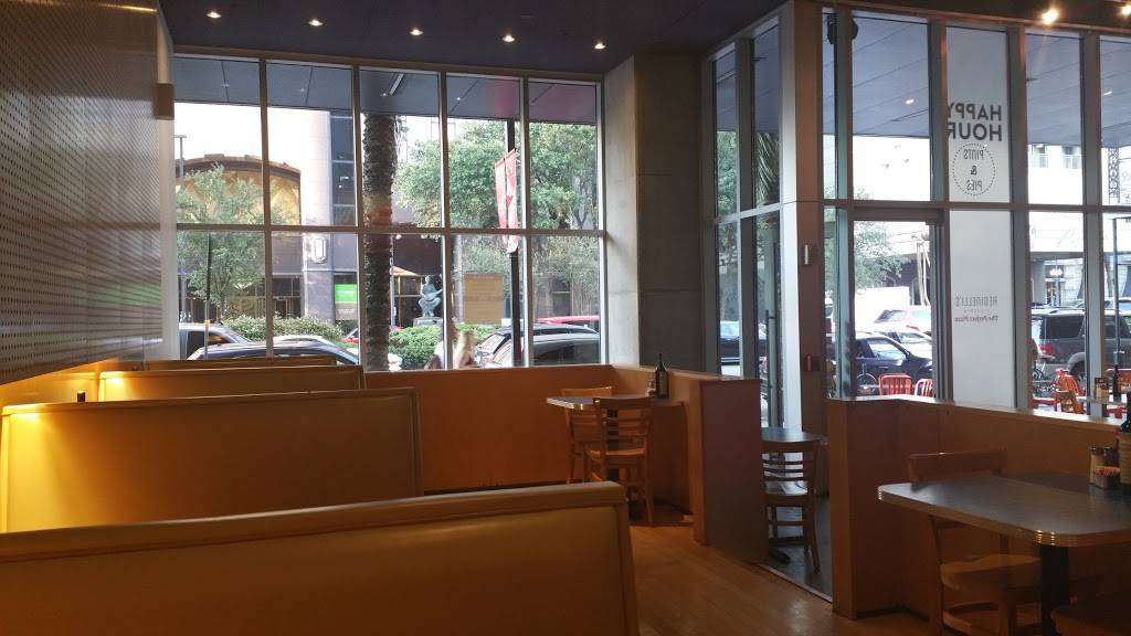 Reginellis Pizzeria | restaurant | 930 Poydras St, New Orleans, LA 70112, USA | 5045860068 OR +1 504-586-0068