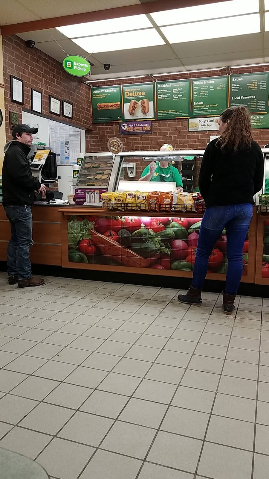 Subway | restaurant | 605 16th Ave SE, Dyersville, IA 52040, USA | 5638756060 OR +1 563-875-6060