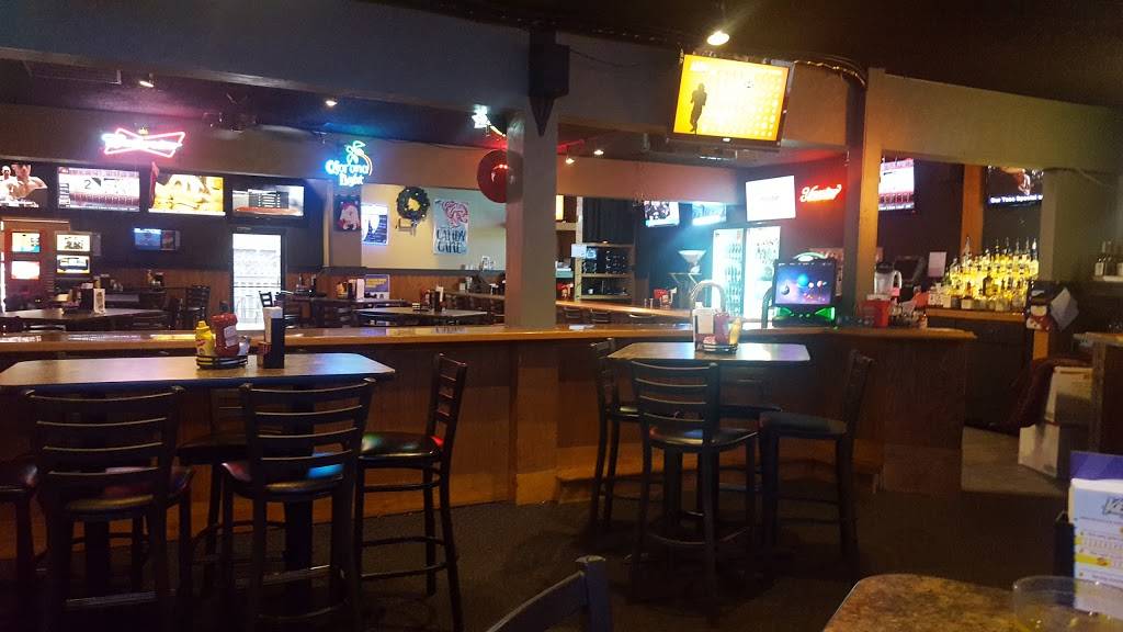 Sidelines Sports Eatery - Mellwood | restaurant | 2111 Mellwood Ave, Toledo, OH 43613, USA | 4194740000 OR +1 419-474-0000