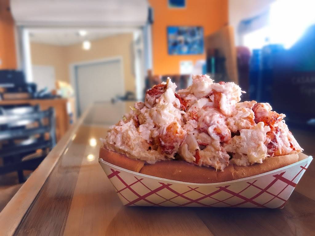 Raw Bar On Ocean Street | restaurant | 230 Ocean St, Hyannis, MA 02601, USA | 5087758800 OR +1 508-775-8800