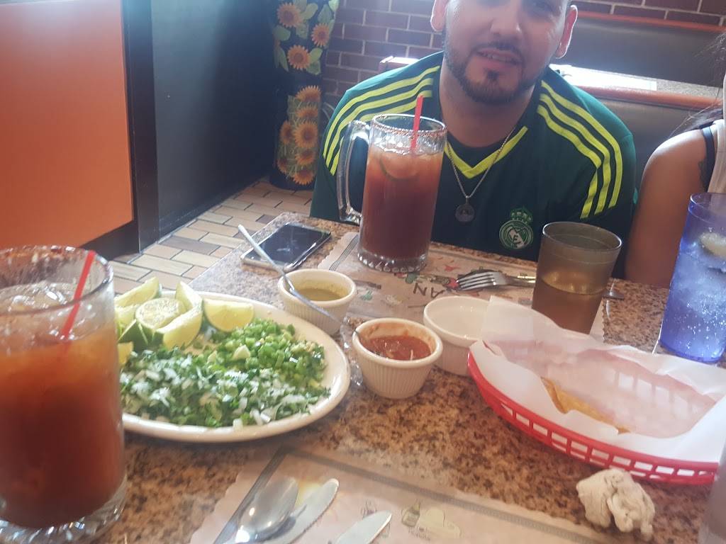 La Mexicana Taqueria | restaurant | 815 W 35th St, Chicago, IL 60609, USA | 7738901090 OR +1 773-890-1090