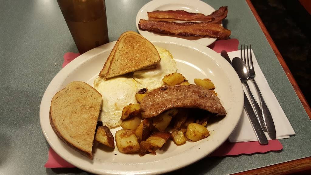 Doms Broad St Eatery | restaurant | 330 Broad St, Windsor, CT 06095, USA | 8602989758 OR +1 860-298-9758