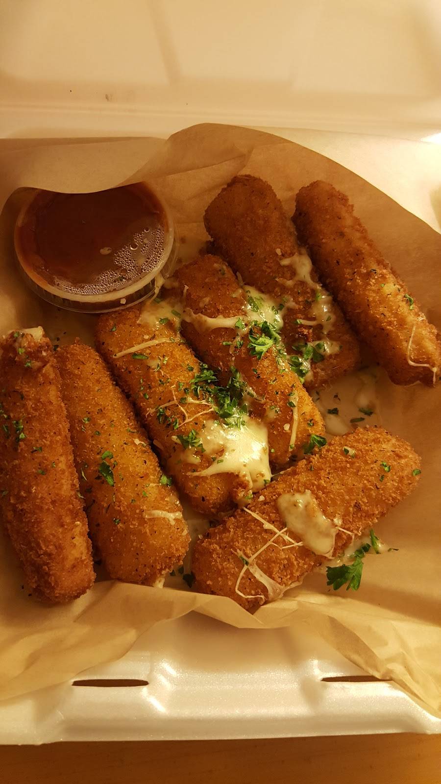 TGI Fridays | restaurant | 29 NE Interstate 410 Loop, San Antonio, TX 78216, USA | 2103773333 OR +1 210-377-3333