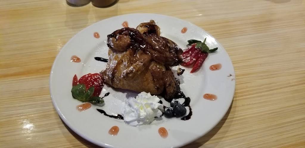 Cafe Montmartre | restaurant | 1625 Washington Plaza N, Reston, VA 20190, USA | 7039048080 OR +1 703-904-8080