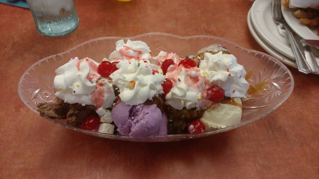 Friendlys | restaurant | 3099 William Penn Hwy, Easton, PA 18045, USA | 6102584360 OR +1 610-258-4360