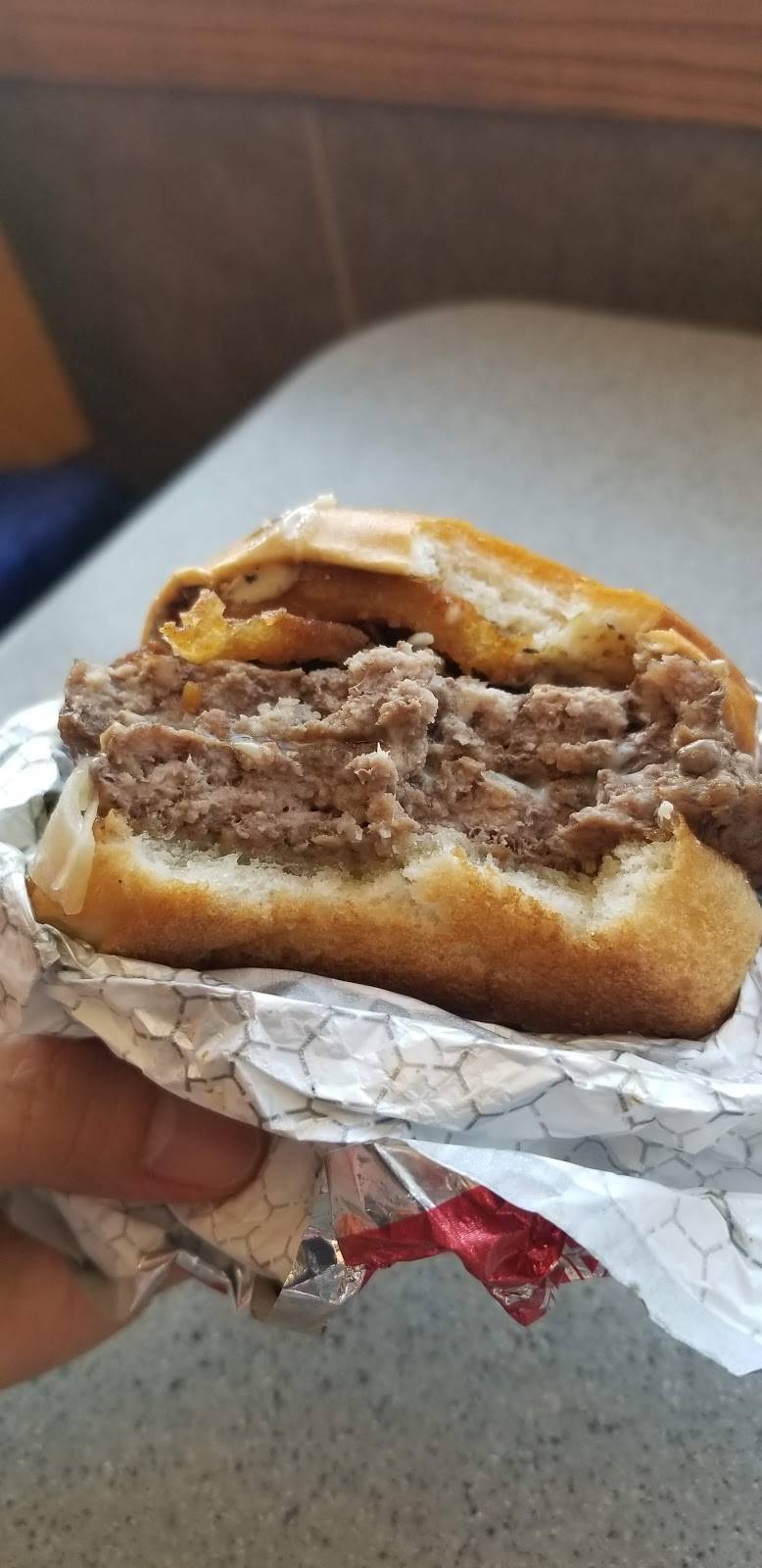 Wendys | restaurant | 1602 Shore Pkwy, Brooklyn, NY 11214, USA | 7183445111 OR +1 718-344-5111