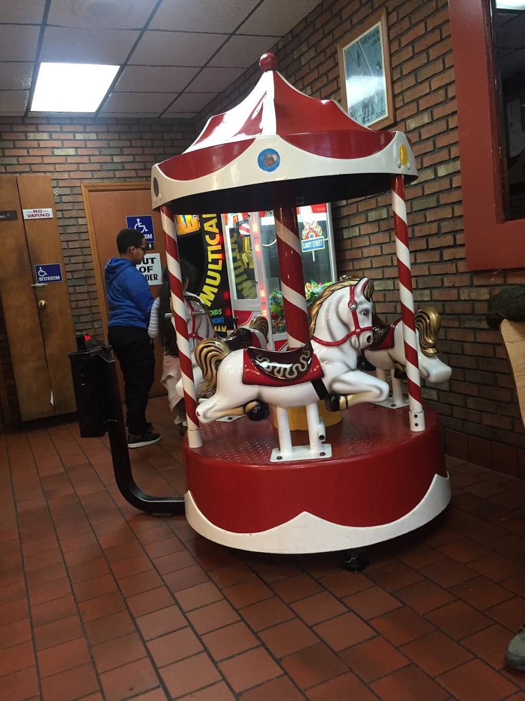 Pizza Palace | meal takeaway | 29-29 Ditmars Blvd, Queens, NY 11105, USA | 7187281060 OR +1 718-728-1060