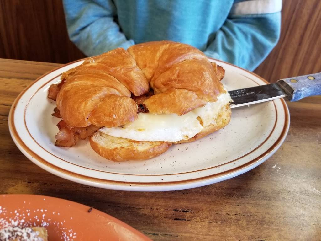 Sunrise & Sunset | restaurant | 618 N Orange Ave, Green Cove Springs, FL 32043, USA | 9045319624 OR +1 904-531-9624