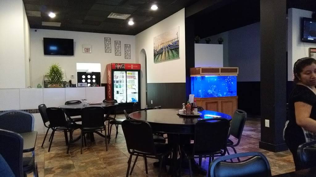 Pho Lan Phuong | restaurant | 2705 W Lawrence Ave, Chicago, IL 60625, USA | 7739618827 OR +1 773-961-8827