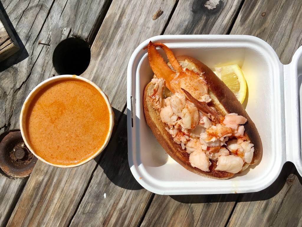 Menemsha Fish Market | meal takeaway | 54 Basin Rd, Chilmark, MA 02535, USA | 5086452282 OR +1 508-645-2282