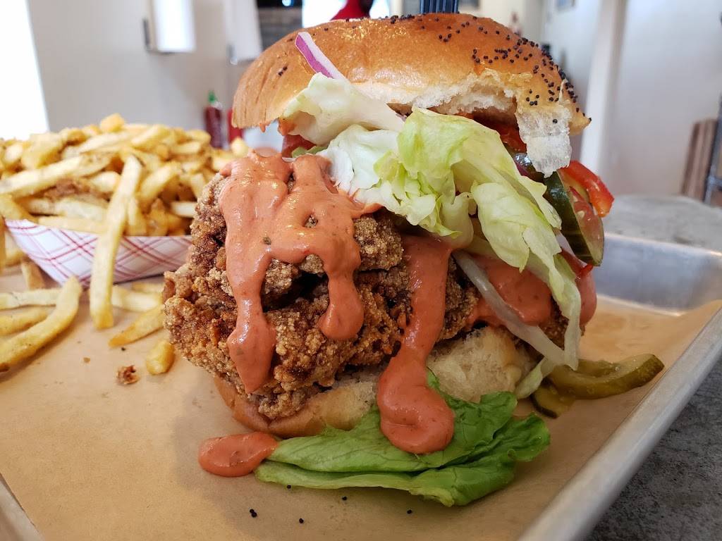 F.L.X. Fry Bird | restaurant | 18 Linden St, Geneva, NY 14456, USA | 3157891613 OR +1 315-789-1613