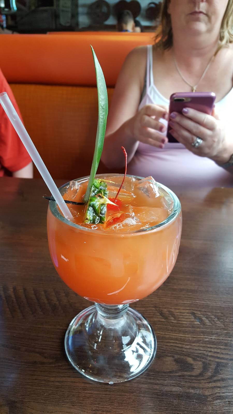 Joes Crab Shack | restaurant | 10 Blake Blvd, Kissimmee, FL 34747, USA | 3219396880 OR +1 321-939-6880