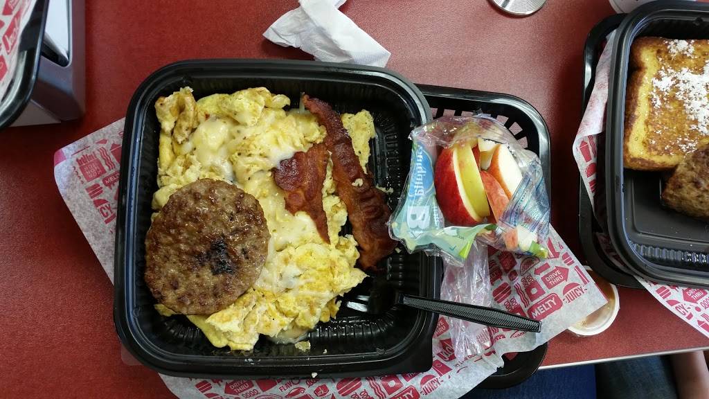 Jack in the Box | restaurant | 39380 Murrieta Hot Springs Rd, Murrieta, CA 92563, USA | 9516986800 OR +1 951-698-6800