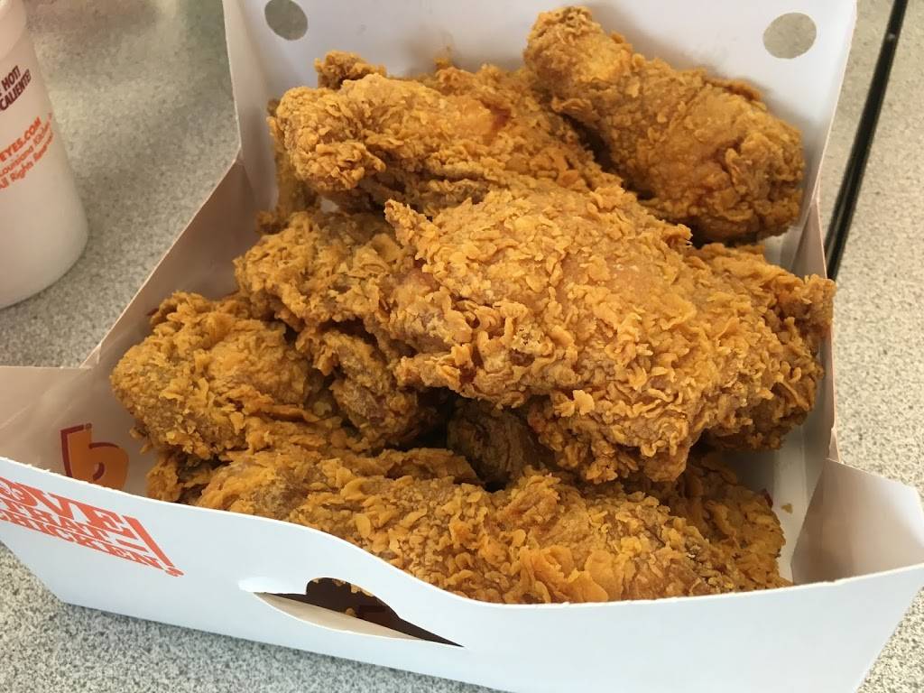 Popeyes Louisiana Kitchen | restaurant | 8909 20th St, Vero Beach, FL 32966, USA | 7725621791 OR +1 772-562-1791