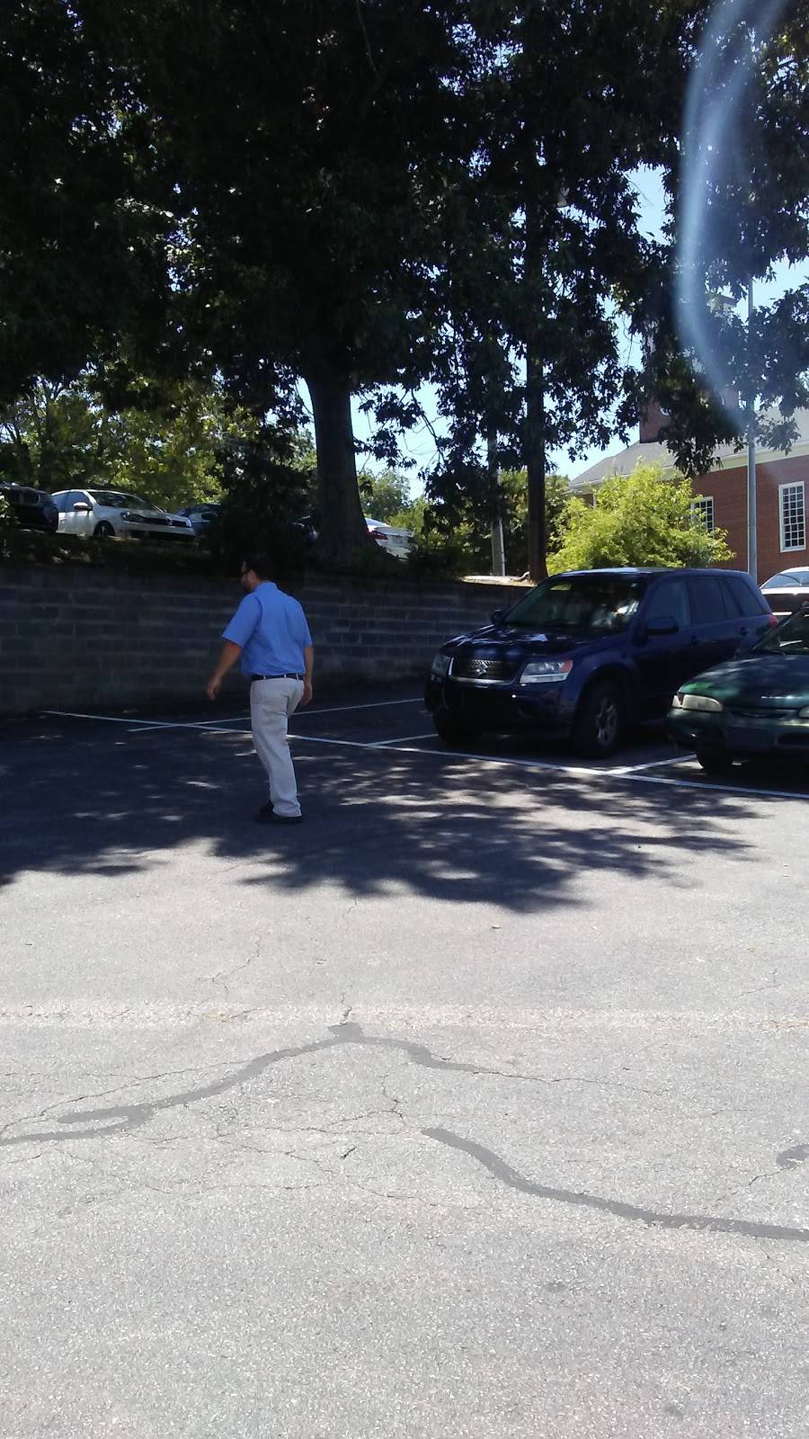 Biscuitville | cafe | 402 N Madison Blvd, Roxboro, NC 27573, USA | 3365978318 OR +1 336-597-8318