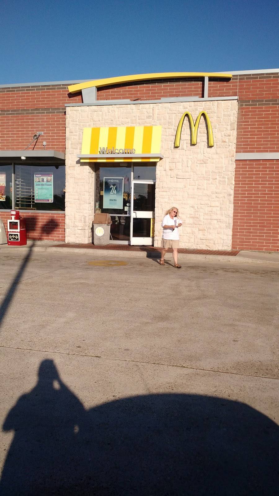 McDonalds | cafe | 4202 E Judge Perez Dr, Meraux, LA 70075, USA | 5046843774 OR +1 504-684-3774