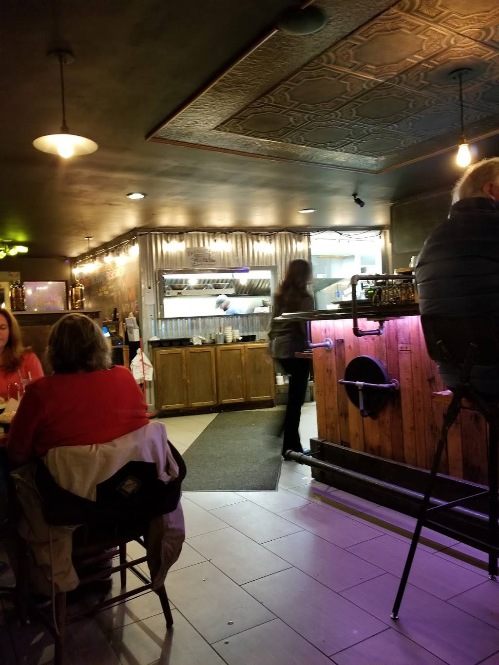 Rockaway Bar & Grill | restaurant | 326 NE Camano Dr, Camano, WA 98282, USA | 3609268920 OR +1 360-926-8920