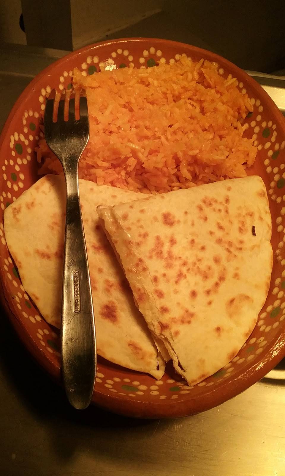 Seguras Taqueria | restaurant | 40 Comas St, Baxley, GA 31513, USA | 9127858178 OR +1 912-785-8178