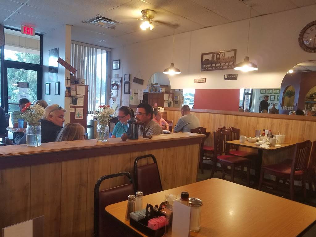 Country Roads Bistro | restaurant | 1344 Homestead Rd N, Lehigh Acres, FL 33936, USA | 2393694835 OR +1 239-369-4835