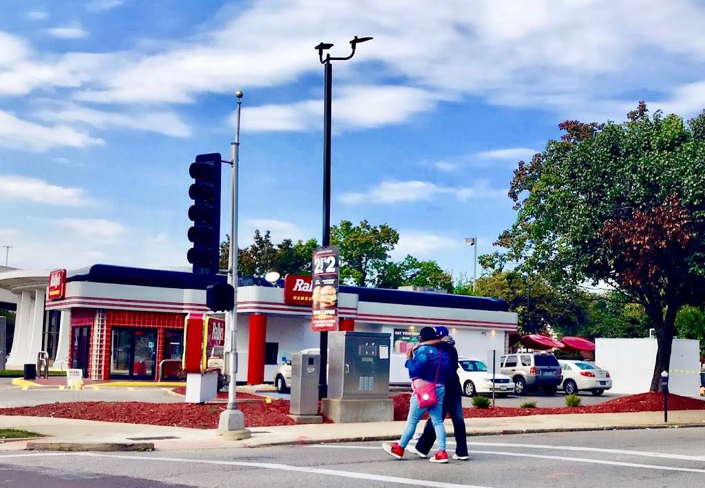 Rallys | restaurant | 305 Vandeventer Ave, St. Louis, MO 63108, USA | 3145312336 OR +1 314-531-2336