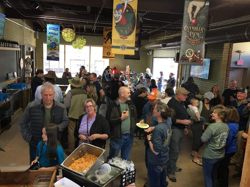 Buck Bald Brewing | restaurant | 104 Tennessee St Suite D, Murphy, NC 28906, USA | 7064317141 OR +1 706-431-7141