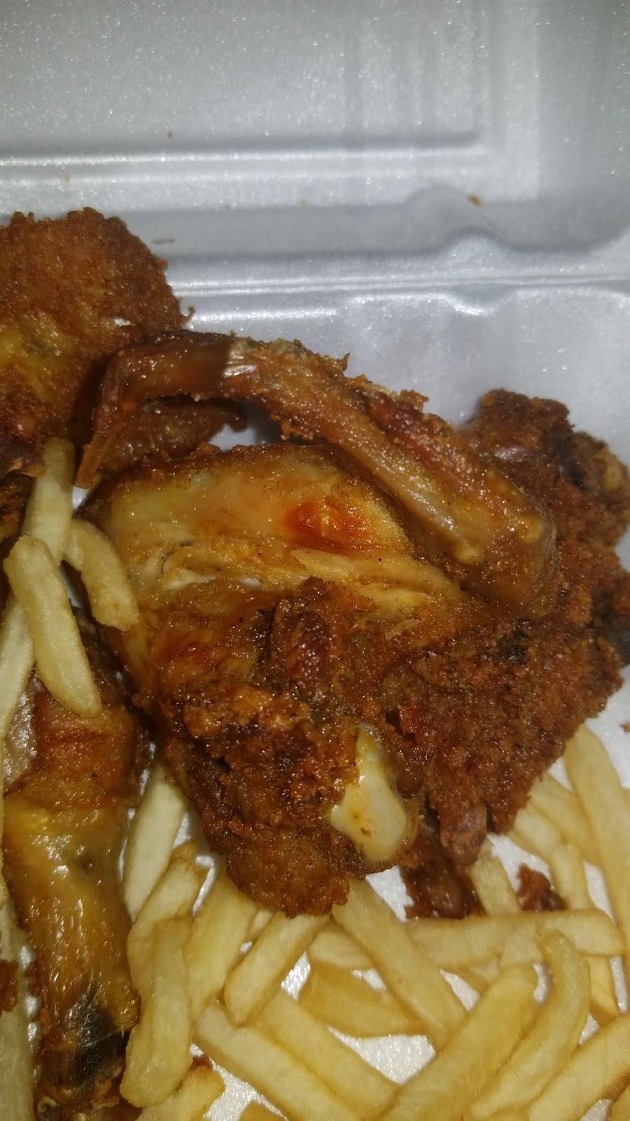 Johnnys Fried Chicken | restaurant | 1350 Shakespeare Ave #1, Bronx, NY 10452, USA | 7186810641 OR +1 718-681-0641