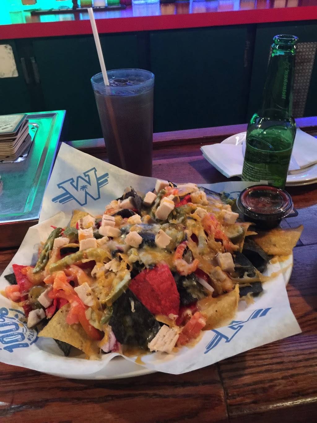 Wild Wing | restaurant | 4141 Dixie Rd, Mississauga, ON L4W 1V5, Canada | 2895212445 OR +1 289-521-2445