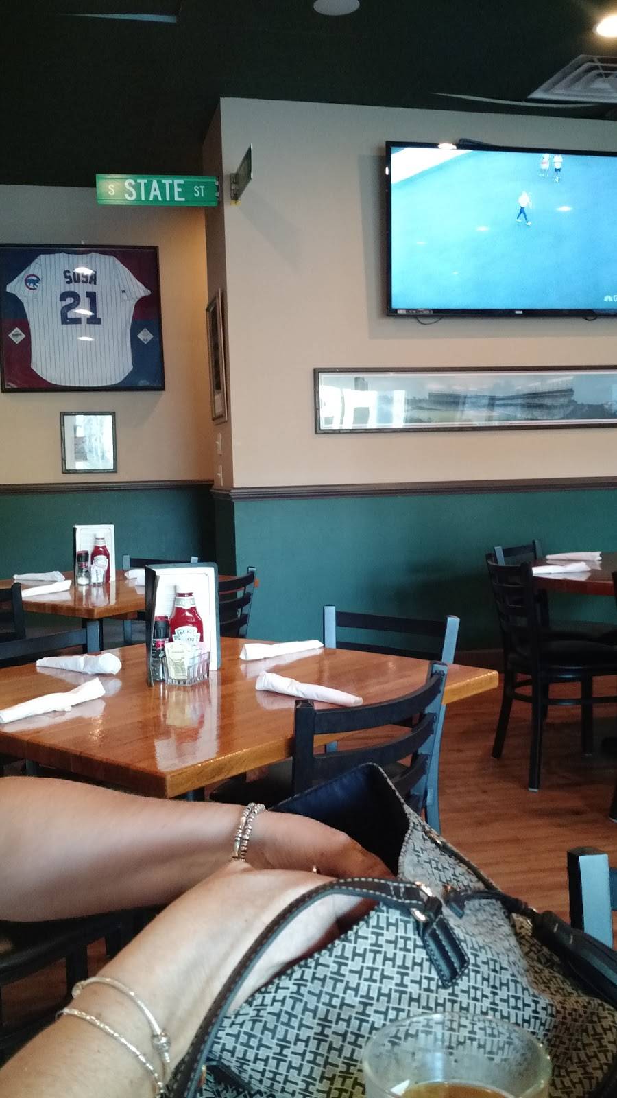 Hincheys Chicago Bar & Grill | restaurant | 70 Pope Ave, Hilton Head Island, SC 29928, USA | 8436865959 OR +1 843-686-5959