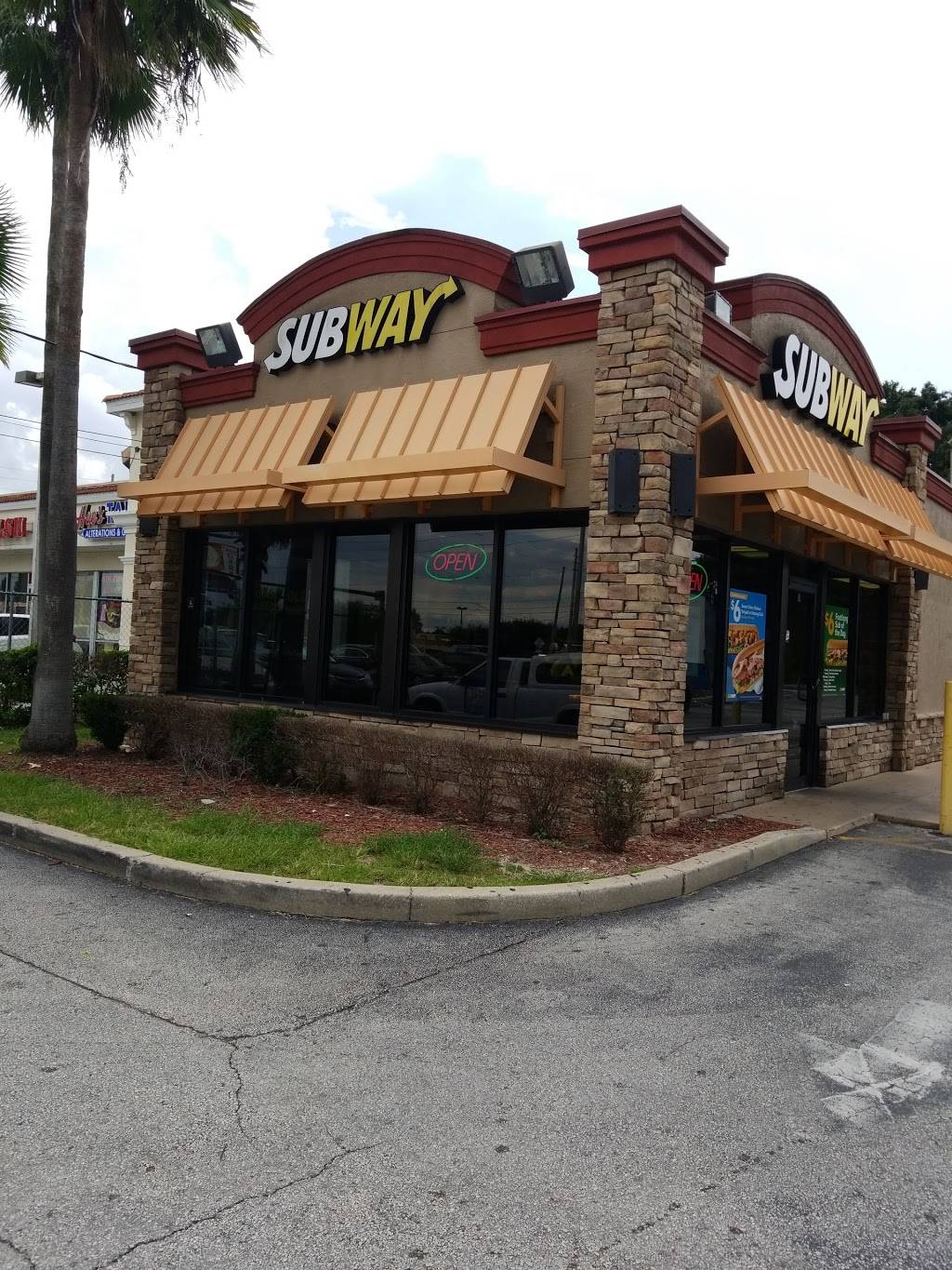 Subway | restaurant | 5539 W Colonial Dr, Orlando, FL 32808, USA | 4072987647 OR +1 407-298-7647