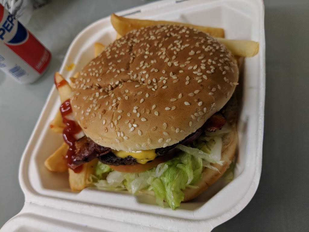 Oscars Burger & Deli | restaurant | 1850 Cesar Chavez, San Francisco, CA 94124, USA | 4152069845 OR +1 415-206-9845