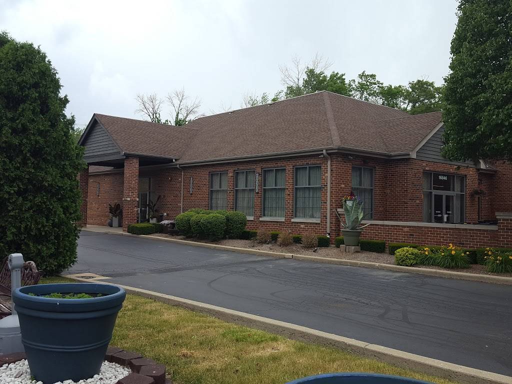 Siam Marina | restaurant | 16846 Oak Park Ave, Tinley Park, IL 60477, USA | 7084078825 OR +1 708-407-8825