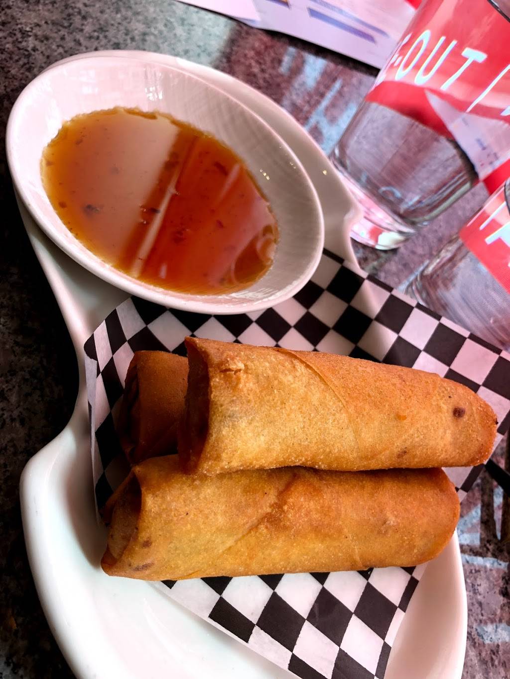 Pattaya Thai Kitchen | restaurant | 2326 Queen St E, Toronto, ON M4E 1G9, Canada | 4166945000 OR +1 416-694-5000