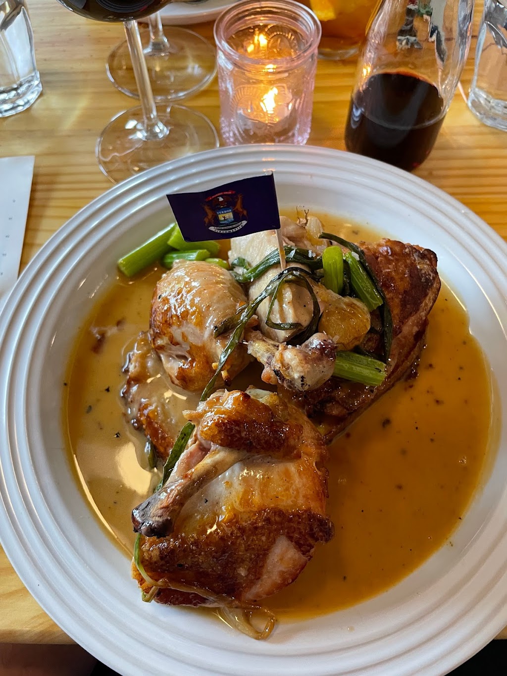 Cafe Mamo | restaurant | 1601 Plainfield Ave NE, Grand Rapids, MI 49505, USA | 6163503430 OR +1 616-350-3430