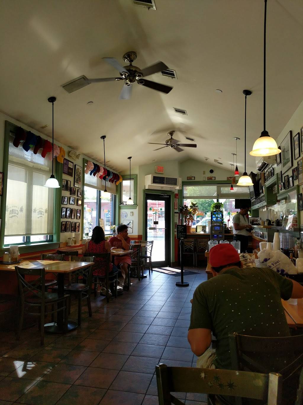 El Oriental De Cuba | restaurant | 416 Centre St, Jamaica Plain, MA 02130, USA | 6175246464 OR +1 617-524-6464