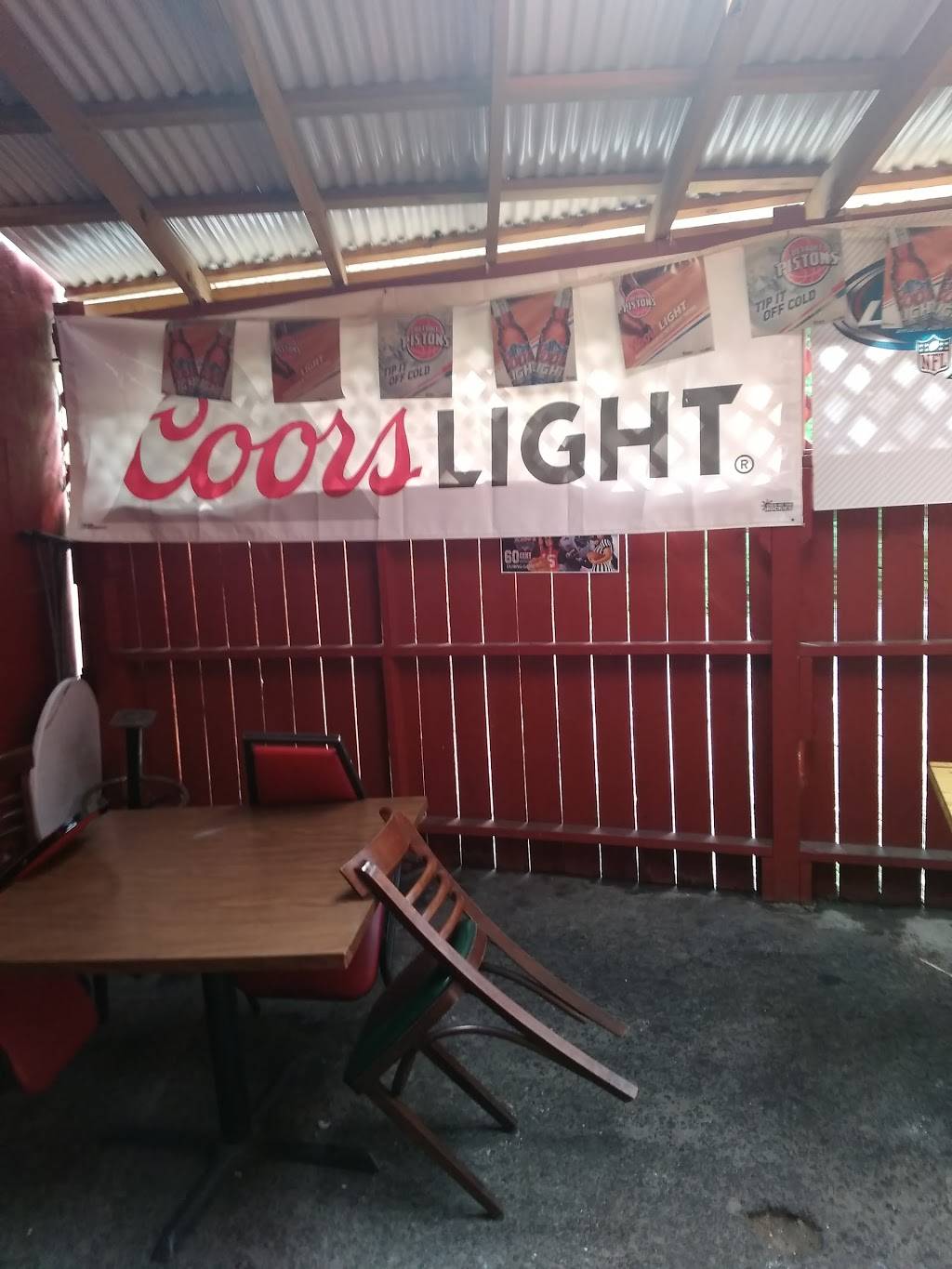 Rubes Bar & Grill | restaurant | 1117 N Chevrolet Ave, Flint, MI 48504, USA | 8103912951 OR +1 810-391-2951