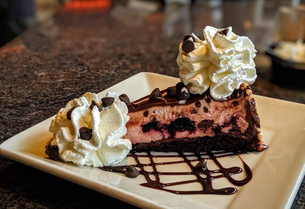 The Cheesecake Factory | restaurant | 3401 Dufferin St, North York, ON M6A 2T9, Canada | 4167814477 OR +1 416-781-4477