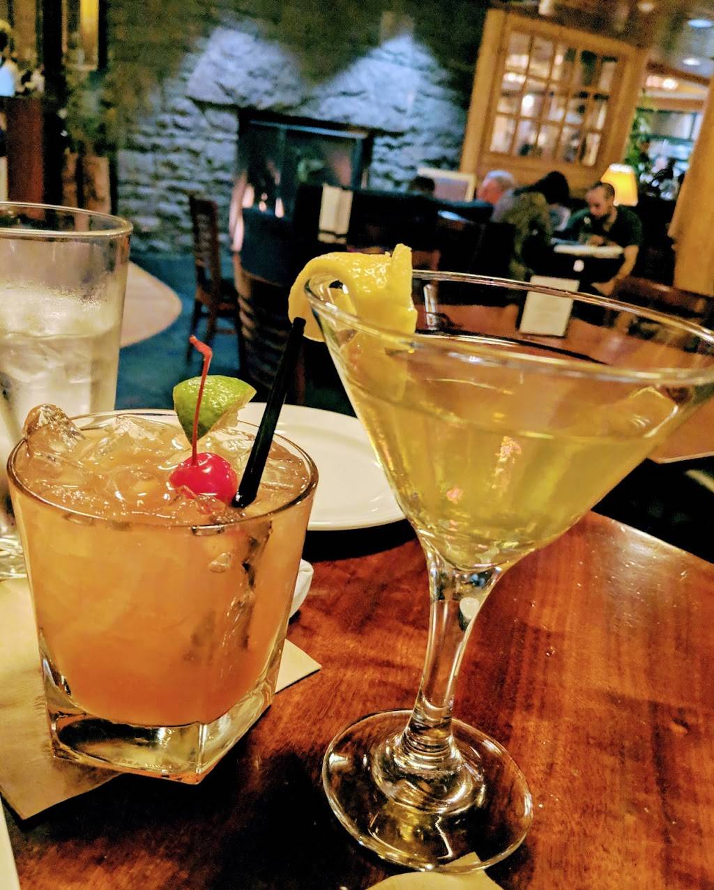 Hudsons Bar and Grill | restaurant | 7805 NE Greenwood Dr, Vancouver, WA 98662, USA | 3608166100 OR +1 360-816-6100