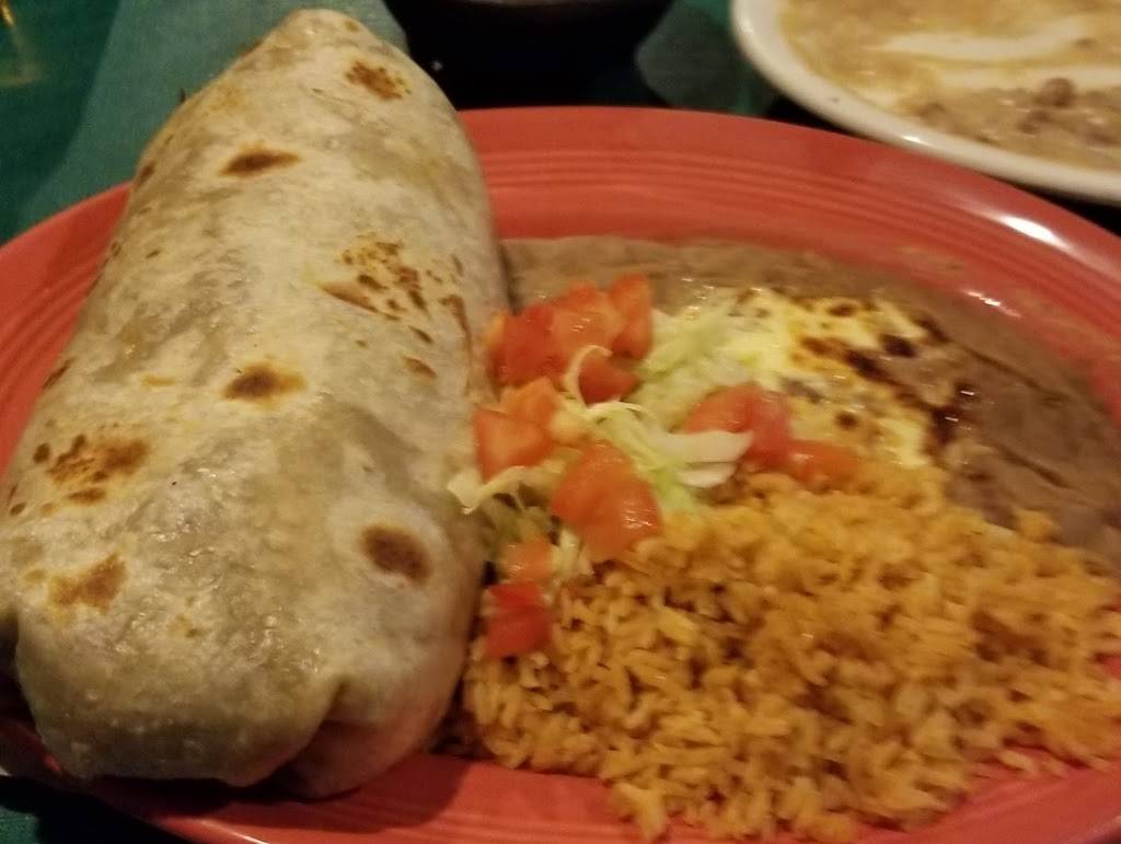 Swayz Mexican Grill | restaurant | 4048 S Packard Ave, St Francis, WI 53235, USA | 4144861380 OR +1 414-486-1380