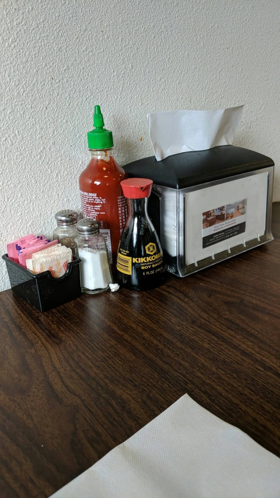 Thai Ginger | restaurant | 903 N Bloomington St, Lowell, AR 72745, USA | 4792025005 OR +1 479-202-5005