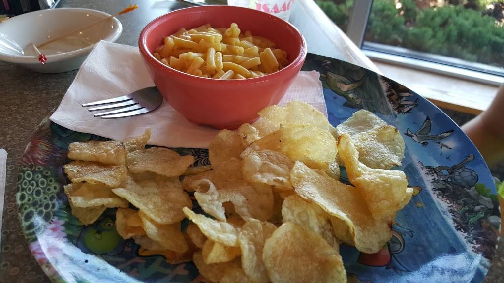 Isaacs Restaurant - East York | restaurant | 2960 Whiteford Rd, York, PA 17402, USA | 7177510515 OR +1 717-751-0515