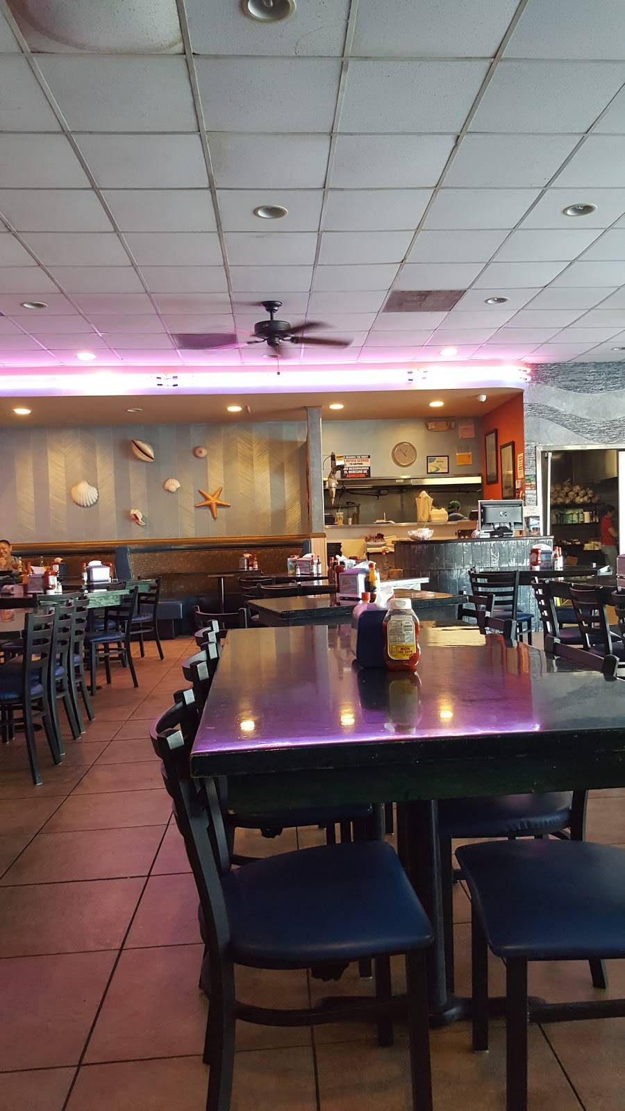 Las Islas Marias | restaurant | 4438 Slauson Ave, Maywood, CA 90270, USA | 3237730108 OR +1 323-773-0108