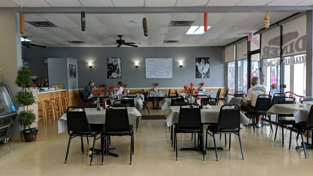 New York Deli N Diner | restaurant | 3325 US-441, Fruitland Park, FL 34731, USA | 3523650051 OR +1 352-365-0051