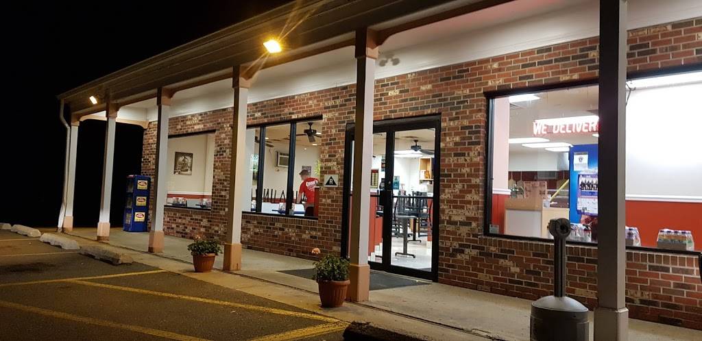 Enzos Pizza | restaurant | 237 W Commodore Blvd, Jackson, NJ 08527, USA | 7329288088 OR +1 732-928-8088