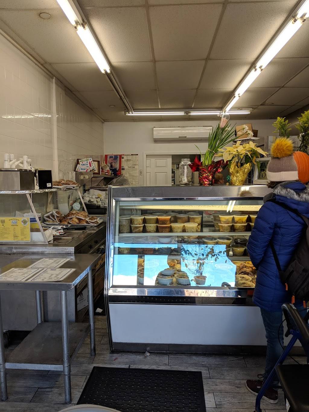 Knish Nosh | bakery | 98-104 Queens Blvd, Rego Park, NY 11374, USA | 7188975554 OR +1 718-897-5554