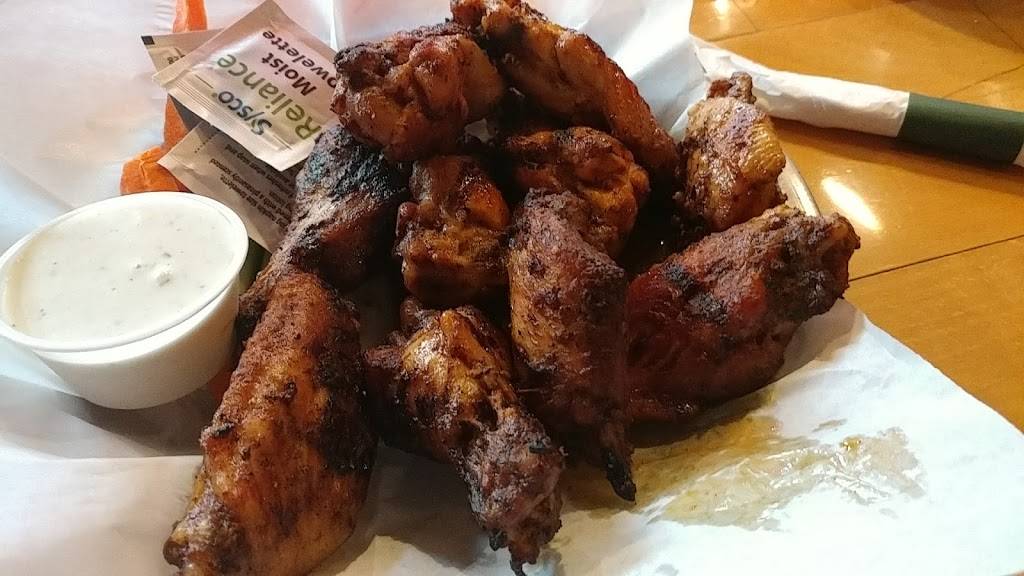 Moe & Johnnys | restaurant | 5380 N College Ave, Indianapolis, IN 46220, USA | 3172556376 OR +1 317-255-6376