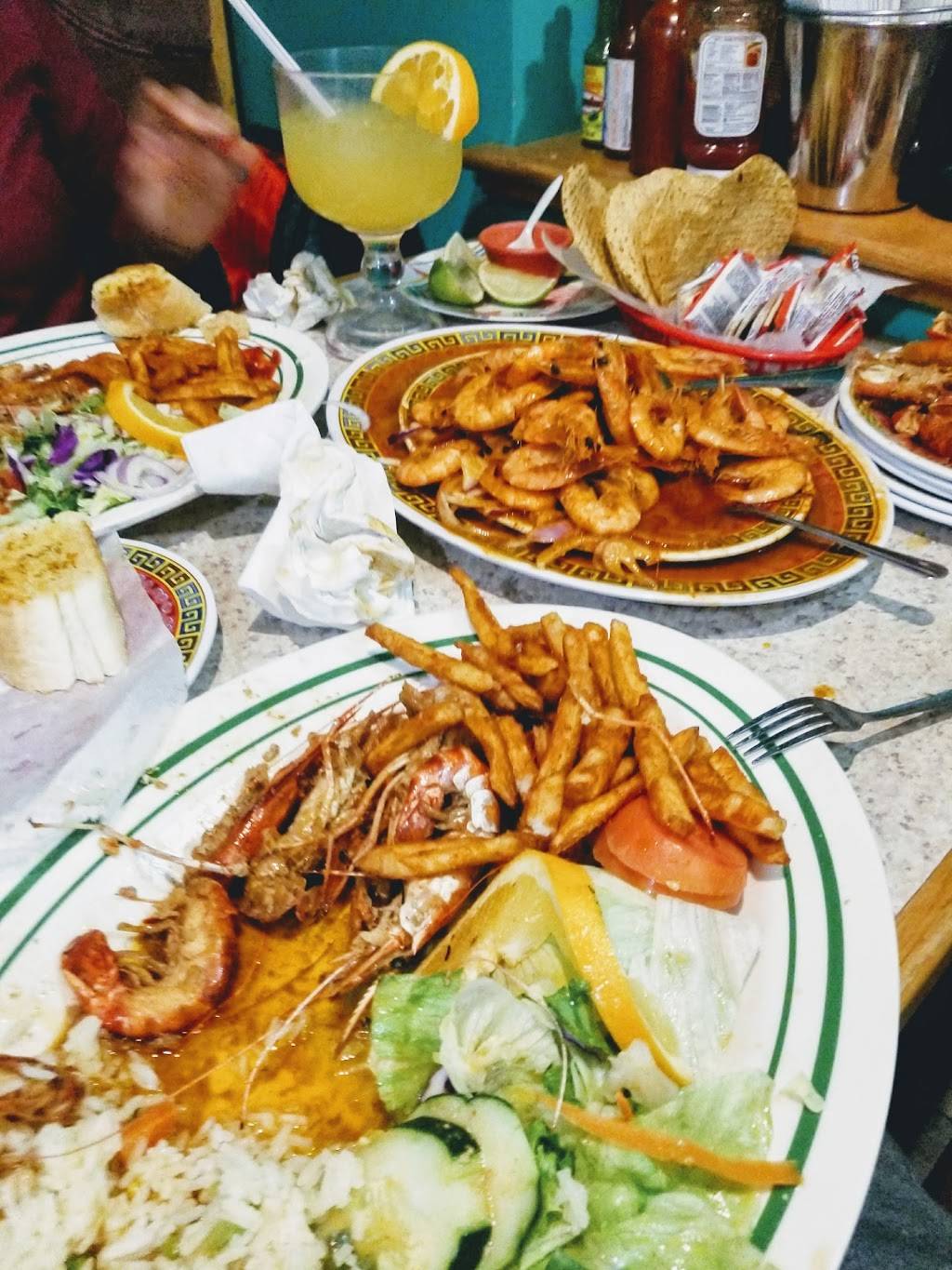 Mariscos El Veneno | restaurant | 4151, 6835 S Pulaski Rd, Chicago, IL 60629, USA | 7737357888 OR +1 773-735-7888